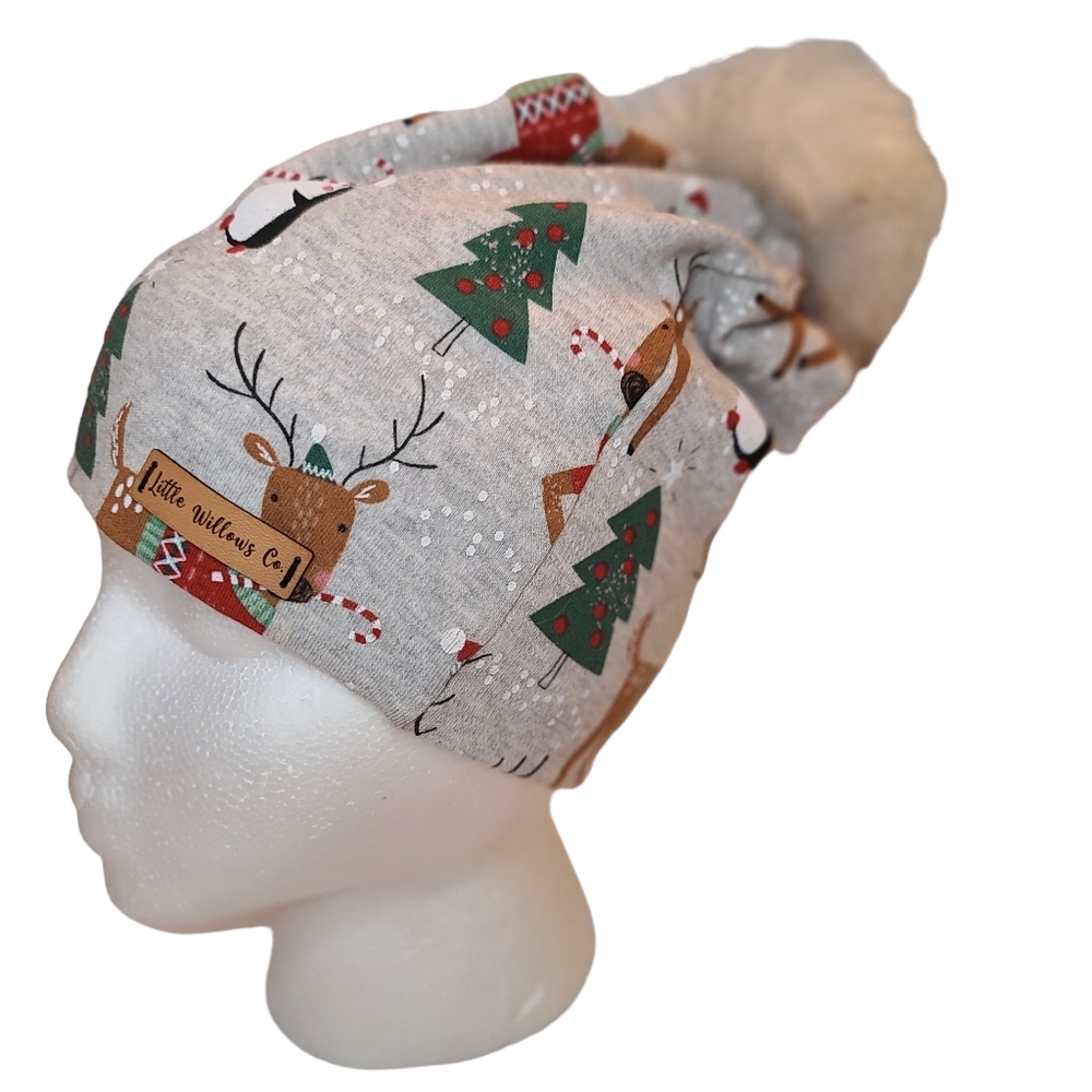 Slouchy Soft Pompom  Beanie Holiday print  kids 0/S